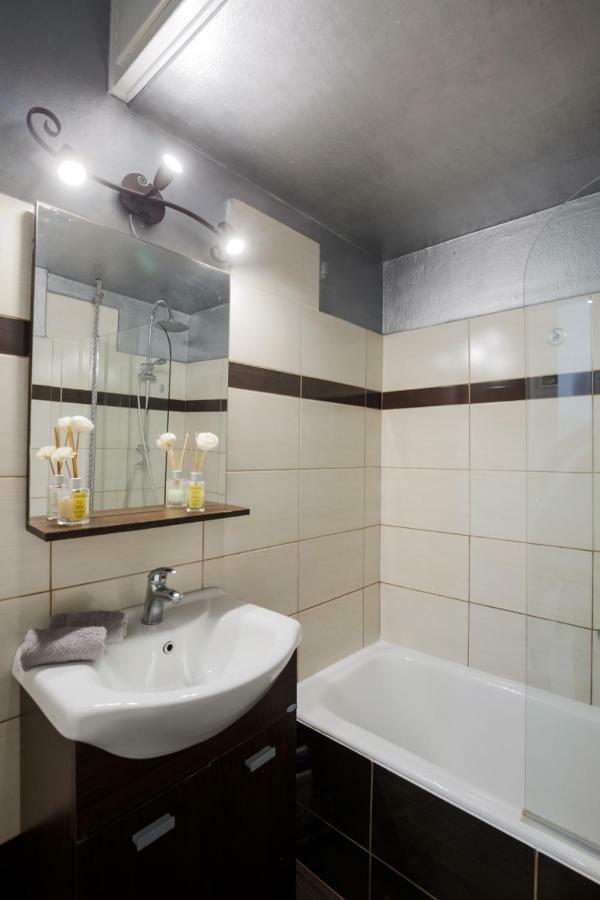 Athenaeum Acropolis Residence 1Min To Museum Bagian luar foto